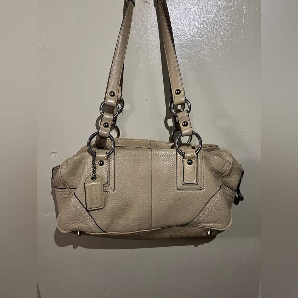 Coach 10725 Hamilton Beige Pebbles Leather. Good condition.